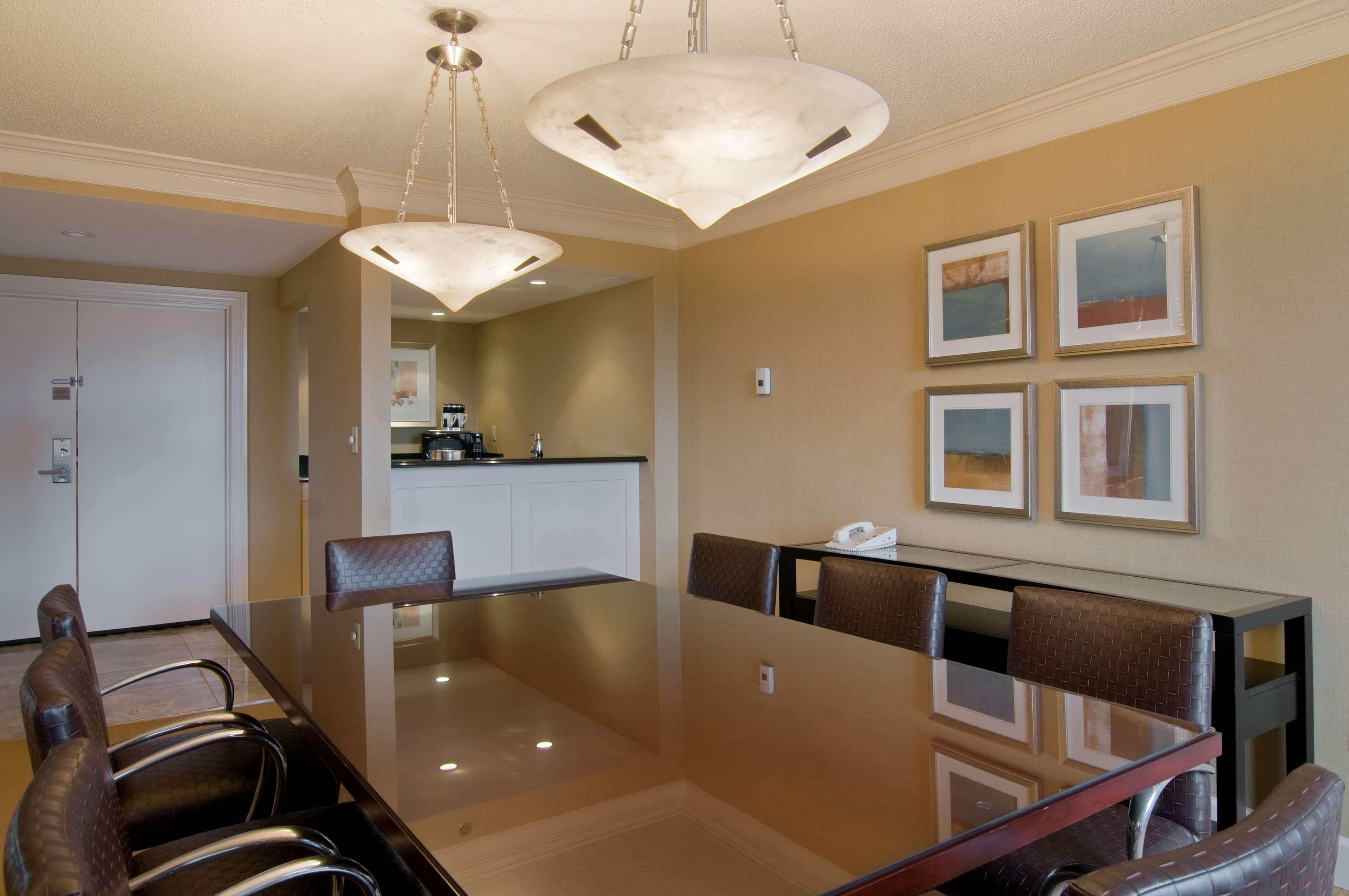 Hilton Raleigh North Hills Otel Dış mekan fotoğraf
