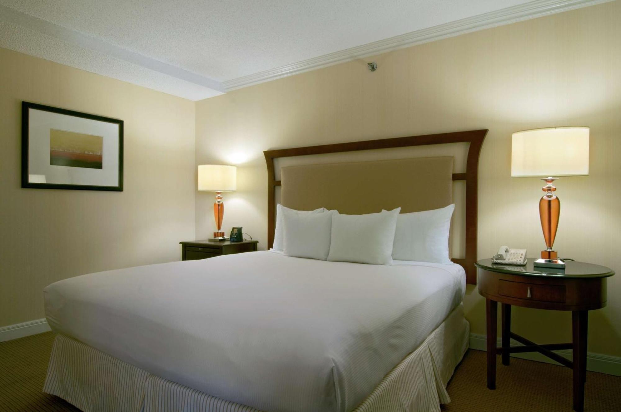 Hilton Raleigh North Hills Otel Dış mekan fotoğraf
