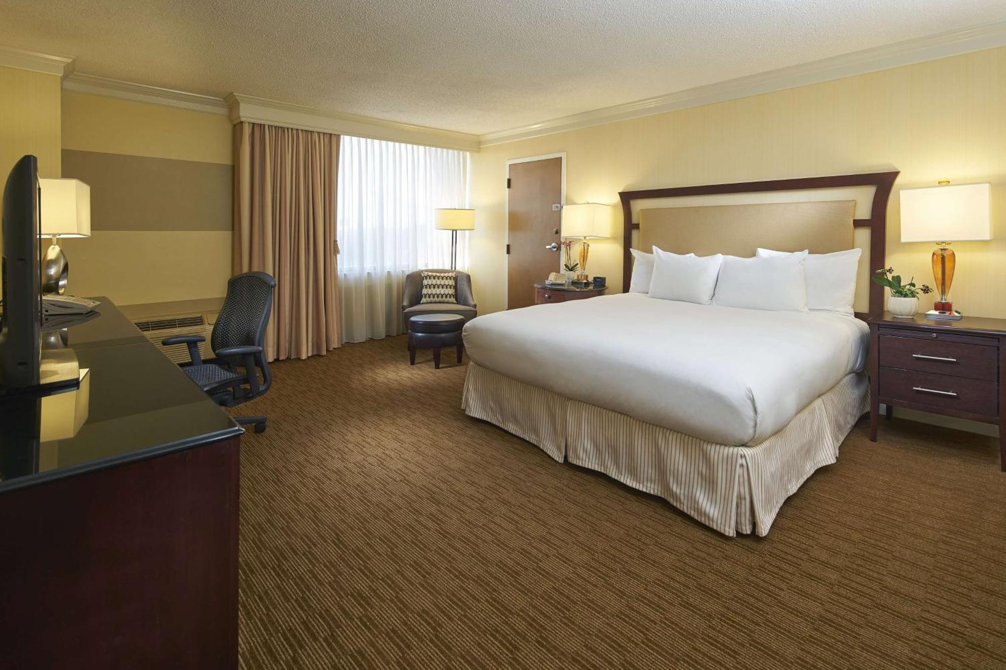 Hilton Raleigh North Hills Otel Dış mekan fotoğraf